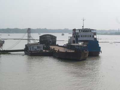 চার ঘণ্টা পর শিমুলিয়া-কাঁঠালবাড়ি রুটে ফেরি চলাচল শুরু