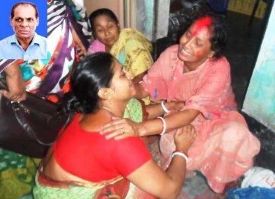 নিহত দেবেশের শোকাতুর পরিবার