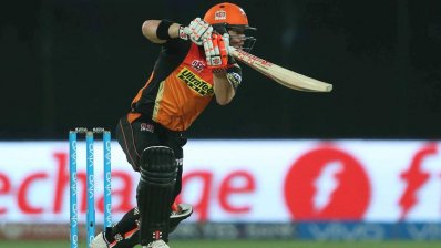ওয়ার্নারের ব্যাটে আইপিএল-এর ফাইনালে মুস্তাফিজবিহীন সানরাইজার্স