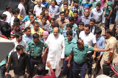 আদালতে পুলিশ প্রহরায় আসলাম চৌধুরী