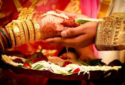কথিত সতীত্ব পরীক্ষায় ব্যর্থ স্ত্রী, বিয়ের তৃতীয় দিনে বিচ্ছেদ চাইলেন স্বামী