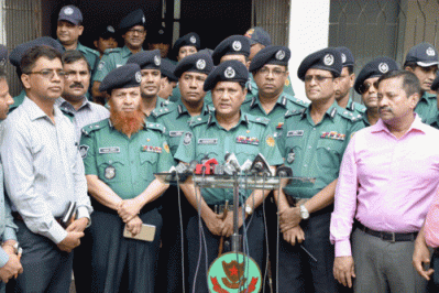 গুলিস্তানে পুলিশের হকার উচ্ছেদ