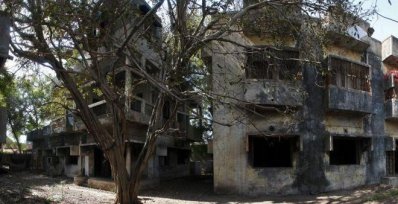 ২০০২ সালের হামলার পর থেকে গুলবার্গ আবাসিক এলাকা পরিত্যক্ত অবস্থায় রয়েছে