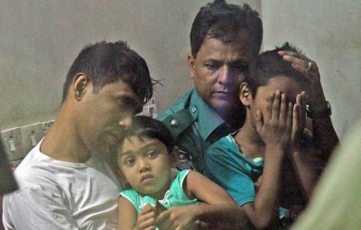 বিহ্বল পুলিশ সুপার বাবুল আক্তার ও তার সন্তানেরা