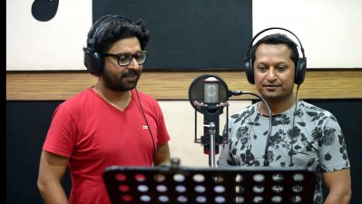 রেকর্ডিংয়ে প্রীতম আহমেদ ও জয় সরকার।