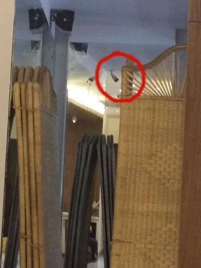 সেবা গ্রহণের আরেক কক্ষে সিসি ক্যামেরা