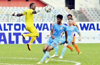 ব্রাদার্সকে হারিয়ে সেমিতে আবাহনী