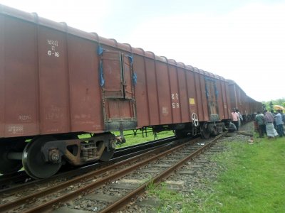 ট্রেন লাইনচ্যুত
