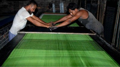 নতুন নকশায় ঈদ বাজারে এসেছে রাজশাহী সিল্ক