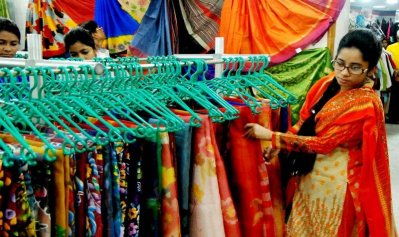 নতুন নকশায় ঈদ বাজারে এসেছে রাজশাহী সিল্ক