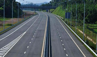 ঢাকা-চট্টগ্রাম ফোর লেন মহাসড়ক