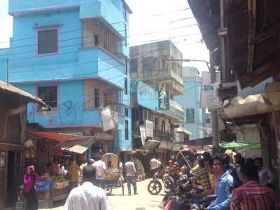 ঢাকাতেও ক্রেতাদের চাহিদার তুলনায় সামান্য বরাদ্দ পেয়েছেন ডিলাররা