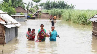 পানিবন্দি মানুষ