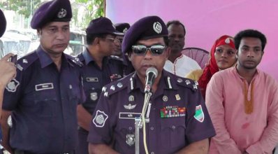 বক্তব্য রাখছেন খুলনা-রেঞ্জের-ডিআইজি-মনির-উজ-জামান
