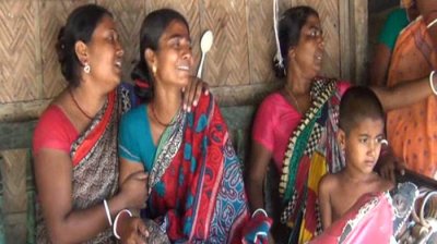 বাড়িতে শোকের মাতম