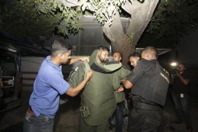 গুলশানে গোলাগুলির পর আইনশৃঙ্খলা বাহিনী