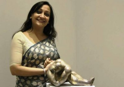 ইশরাত  আখন্দ
