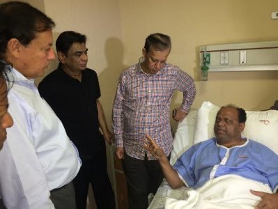 গুলশান হামলায় আহত মারুফ হাসানের পাশে কাজী সালাউদ্দীন