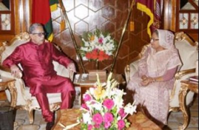 রাষ্ট্রপতির সঙ্গে ঈদ শুভেচ্ছা বিনিময় করেন প্রধানমন্ত্রী