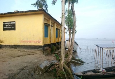 ‘কেমন করি বাঁচি থাকবো জানি না’