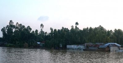 কুড়িগ্রামে বিপদসীমার ওপর দিয়ে বইছে ব্রহ্মপুত্র