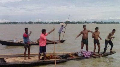 নৌকা ডুবে একই পরিবারের ৪ জনের মৃত্যু