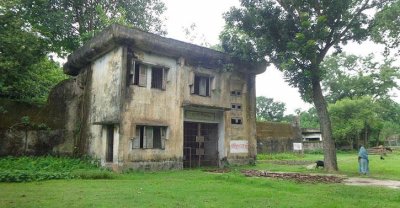 গৌরীপুরের কারাগার ভবনটি ১১ বছর ধরে পরিত্যক্ত