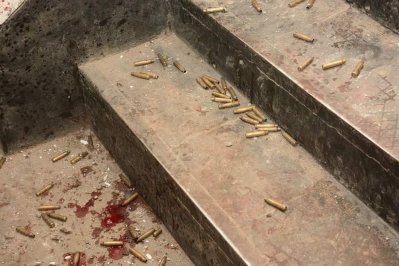 জঙ্গি আস্তানায় বুলেটের খোসা