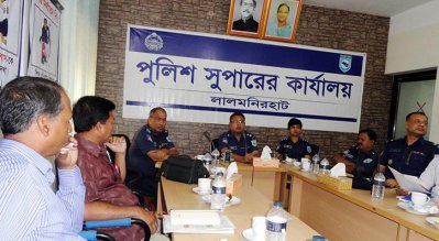 হয় আমি থাকব নয় মাদক ব্যবসায়ীরা থাকবে: পুলিশ সুপার