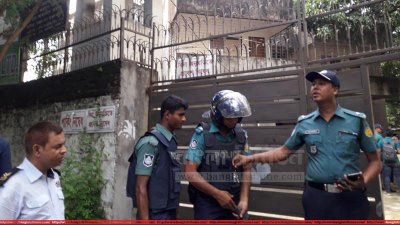 গুলশানের এই বাড়িটিতে তল্লাশি চালায় পুলিশ