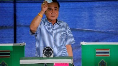 জান্তা সরকারের প্রধানমন্ত্রী প্রায়ুথ চ্যান ওচাঁ