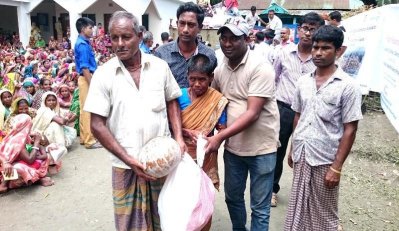 কুড়িগ্রামে প্র্যাকটিক্যাল অ্যাকশন’র ত্রাণ বিতরণ