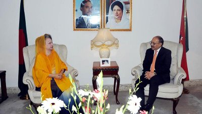 খালেদা জিয়ার সঙ্গে ভারতীয় হাই কমিশনার