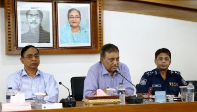পুলিশ সদর দফতরে স্বরাষ্ট্রমন্ত্রী