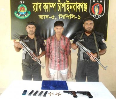 শিবগঞ্জে আগ্নেয়াস্ত্রসহ এক যুবক আটক