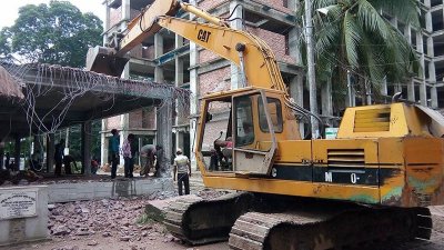 আইনজীবী সমিতির নতুন ভবন উচ্ছেদ