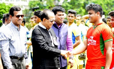 ওয়ালটন কাপ বেসবলে সিরাজগঞ্জ ও বাংলা কলেজের শুভসূচনা