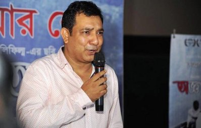 প্রিমিয়ার অনুষ্ঠানে বলছেন তৌকীর আহমেদ।
