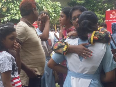 শিক্ষার্থীরা কেন কাঁদবে, গলদ কোথায়?