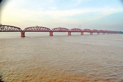 কুষ্টিয়ায় পদ্মার পানি বিপদসীমার কাছে, ৩৭ গ্রাম প্লাবিত