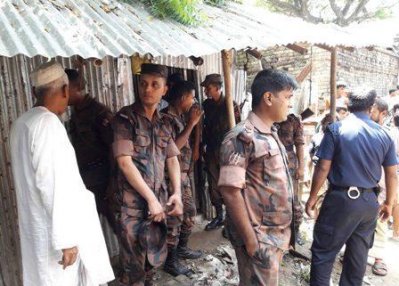 বাংলাহিলি বাজারে অভিযান চালায় টাস্কফোর্স
