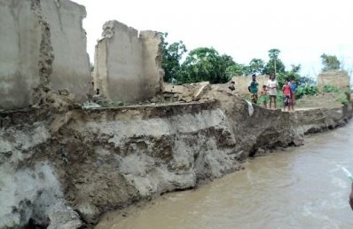 পদ্মায় বিলীন বয়ারবাড়ী আমিনপাড়া গ্রাম