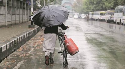 ৫২ দিন পর কারফিউ প্রত্যাহার করে নেওয়া হয়