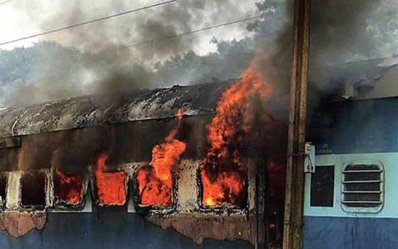 ২০০৫ সালে ভারতের শ্রমজীবী এক্সপ্রেস ট্রেনে বোমা হামলা হয়