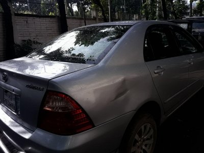 গাড়ি থেকে পেট্রোলবোমা উদ্ধার