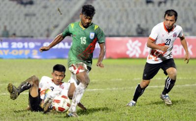 চার ফরোয়ার্ড নিয়েও গোল করতে পারলো না বাংলাদেশ