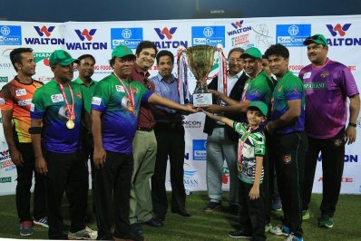 সাবেকদের ক্রিকেটে চ্যাম্পিয়ন জেমকন খুলনা মাস্টার্স
