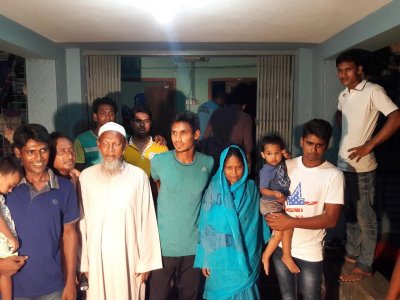 বাড়িতে মুস্তাফিজ (ফাইল ছবি)