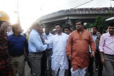 ঘটনাস্থল পরিদর্শনে এসেছেন ঢাকা উত্তরের মেয়র আনিসুল হক