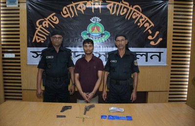 র&zwnj;্যাবের হাতে গ্রেফতার সন্ত্রাসী নাইমুর